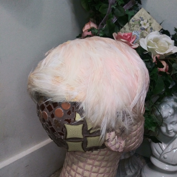 Vintage Pale Pink Feather Fascinator - Picture 5 of 8